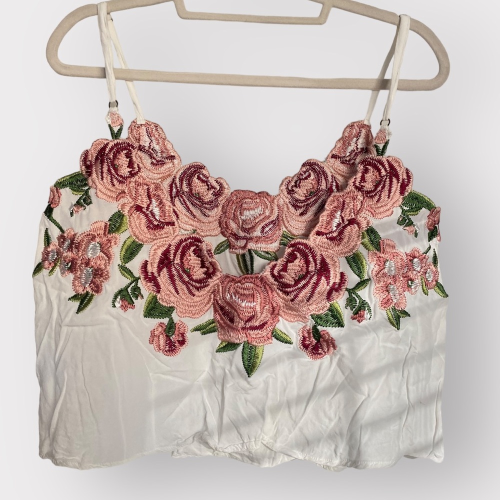 GUC Show Me Your MuMu Embroidered Floral Cropped Cami  | Medium